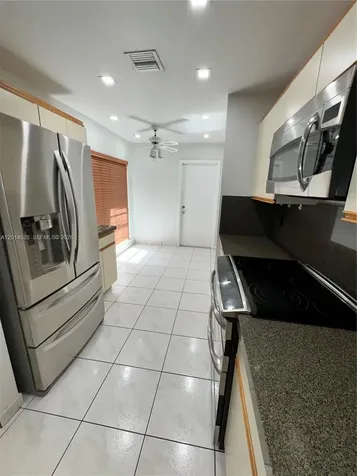 4745 NW 98th Place Doral FL 33178
