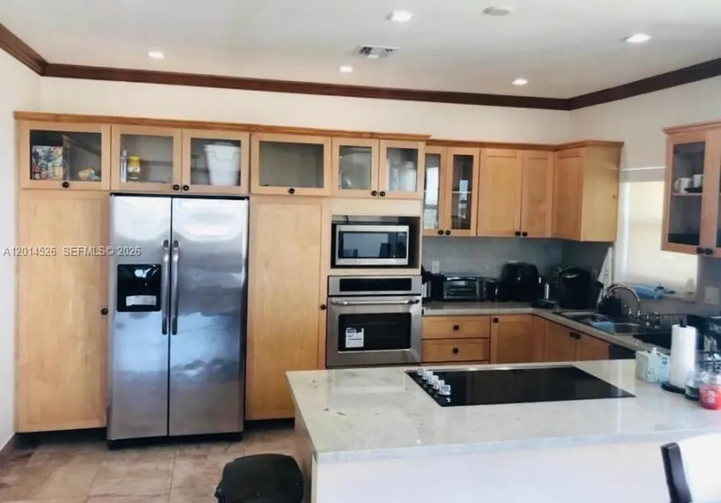 2780 NE 183rd Street Aventura FL 33160