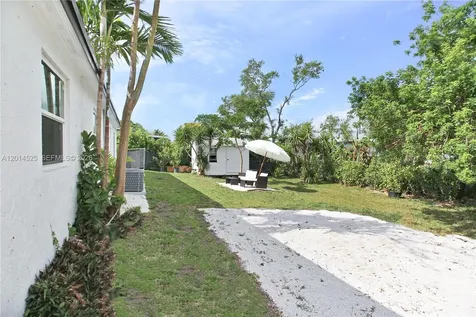 22114 SW 113th Place Miami FL 33170