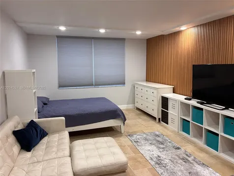 2780 NE 183rd Street Aventura FL 33160