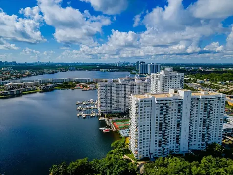 2780 NE 183rd Street Aventura FL 33160