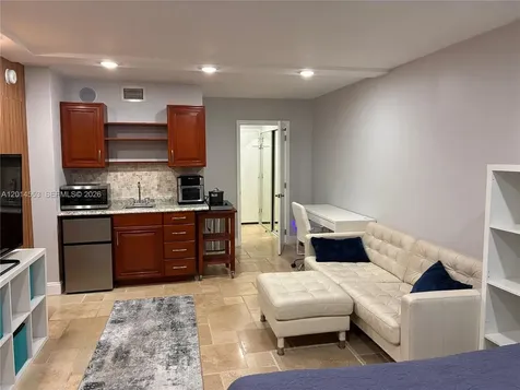 2780 NE 183rd Street Aventura FL 33160