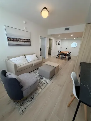 225 N Miami Avenue Miami FL 33128