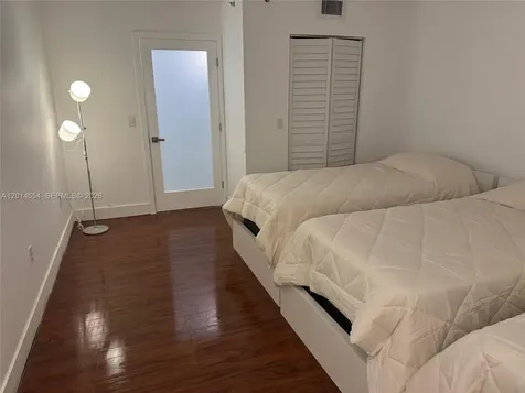19555 E Country Club Drive Aventura FL 33180