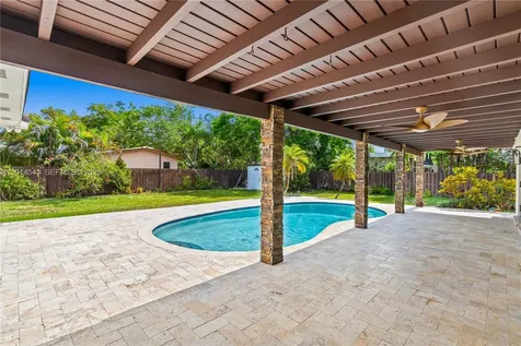 7985 SW 136th Street Pinecrest FL 33156