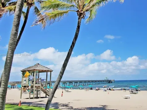 70 Prescott D Deerfield Beach FL 33442