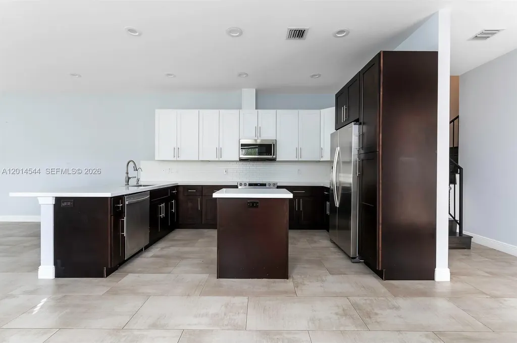 1031 NE 13th Avenue Fort Lauderdale FL 33304
