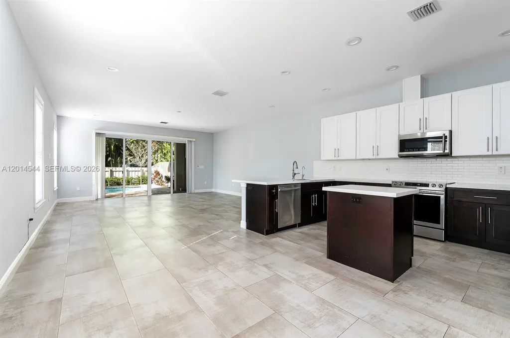 1031 NE 13th Avenue Fort Lauderdale FL 33304