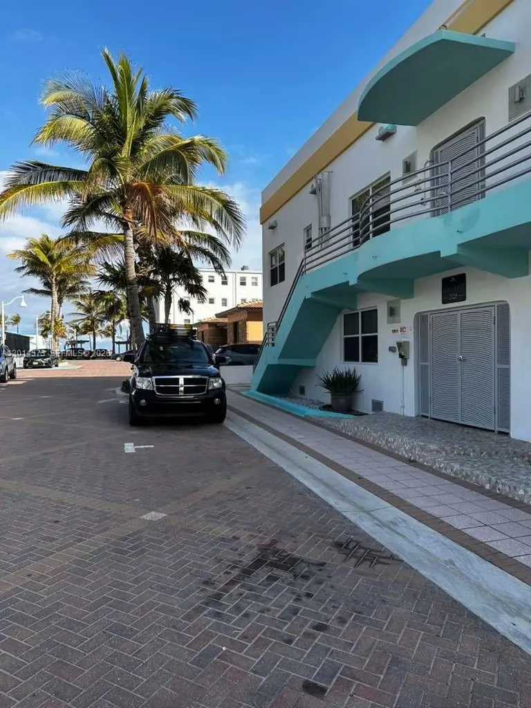 326 Wilson Street Hollywood FL 33019