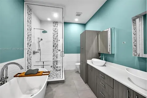 Sunny Isles Beach FL 33160