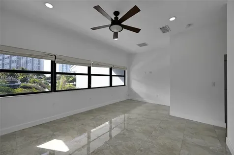 Sunny Isles Beach FL 33160