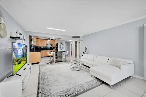 6039 Collins Avenue Miami Beach FL 33140