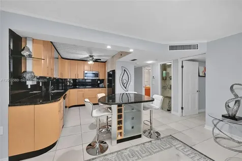 6039 Collins Avenue Miami Beach FL 33140