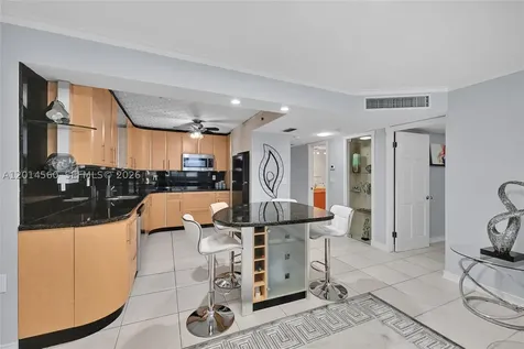 6039 Collins Avenue Miami Beach FL 33140