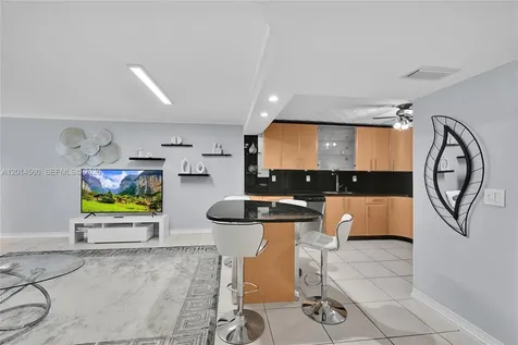 6039 Collins Avenue Miami Beach FL 33140