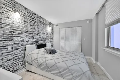 6039 Collins Avenue Miami Beach FL 33140