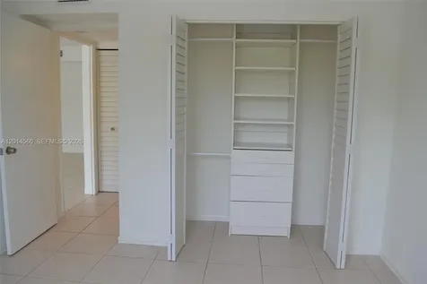 255 Galen Drive Key Biscayne FL 33149