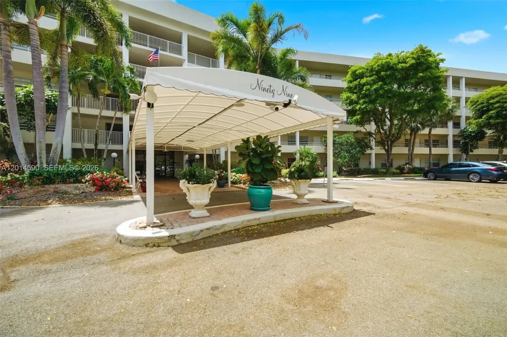 821 Cypress Boulevard Pompano Beach FL 33069