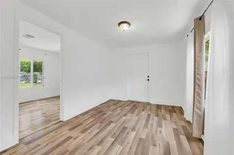 1463 NW 70th Street Miami FL 33147
