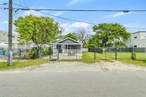 1463 NW 70th Street Miami FL 33147