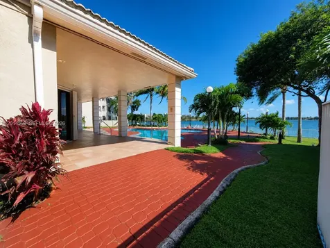 2890 N Oakland Forest Drive Oakland Park FL 33309