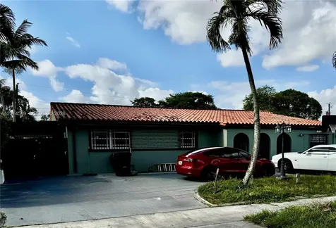 1314 W 77th Street Hialeah FL 33014