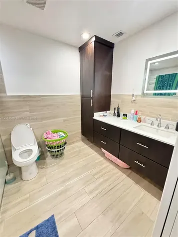 1314 W 77th Street Hialeah FL 33014