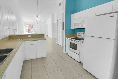 117 SE 3rd Avenue Hallandale Beach FL 33009