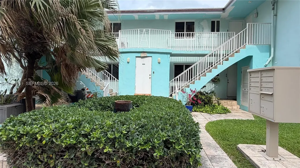 3400 N Surf Road Hollywood FL 33019