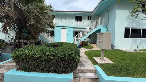 3400 N Surf Road Hollywood FL 33019