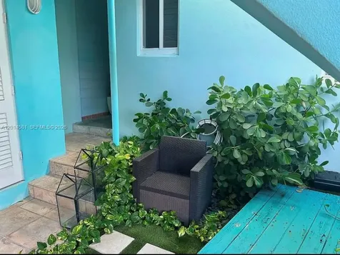 3400 N Surf Road Hollywood FL 33019