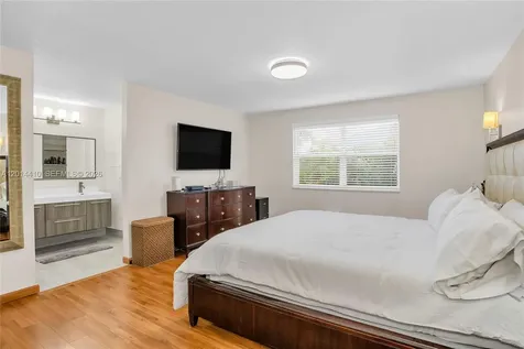 9904 SW 117th Place Miami FL 33186