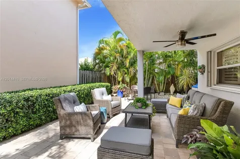 9904 SW 117th Place Miami FL 33186
