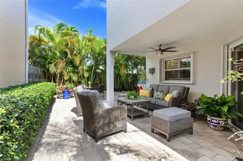 9904 SW 117th Place Miami FL 33186