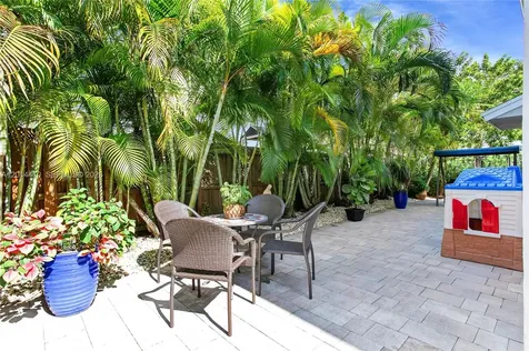 9904 SW 117th Place Miami FL 33186