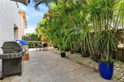 9904 SW 117th Place Miami FL 33186