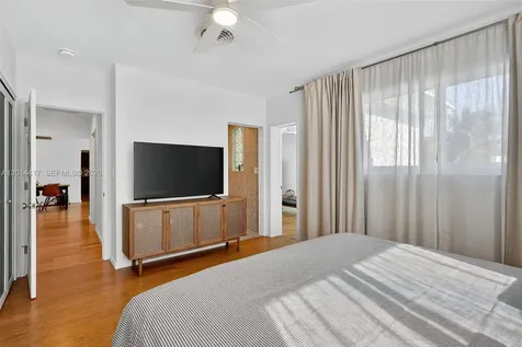2095 Keystone Boulevard North Miami FL 33181