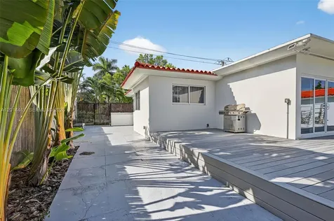 2095 Keystone Boulevard North Miami FL 33181
