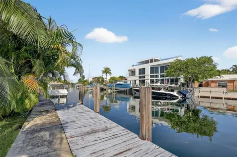 2095 Keystone Boulevard North Miami FL 33181