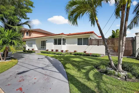 2095 Keystone Boulevard North Miami FL 33181