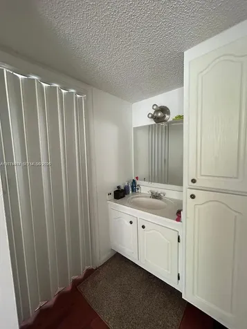 17021 N Bay Road Sunny Isles Beach FL 33160