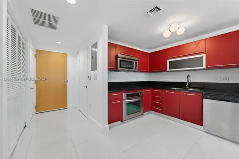 253 NE 2nd Street Miami FL 33132