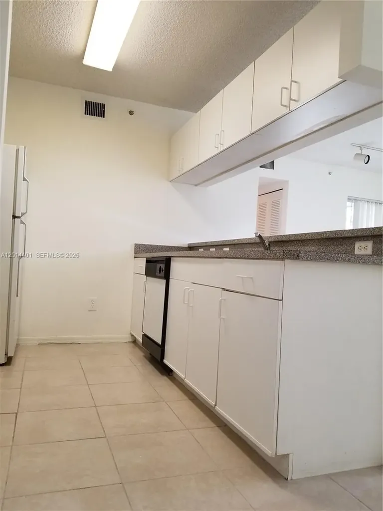 470 S Park Road Hollywood FL 33021