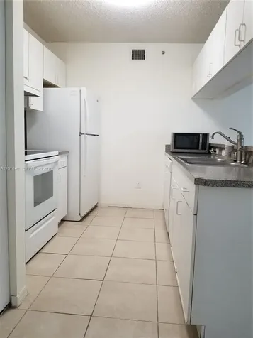 470 S Park Road Hollywood FL 33021