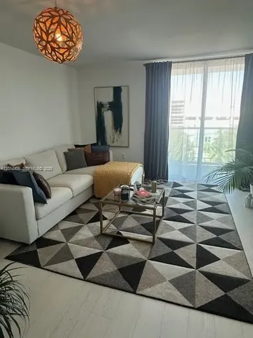 1035 West Avenue Miami Beach FL 33139