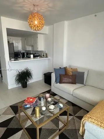 1035 West Avenue Miami Beach FL 33139
