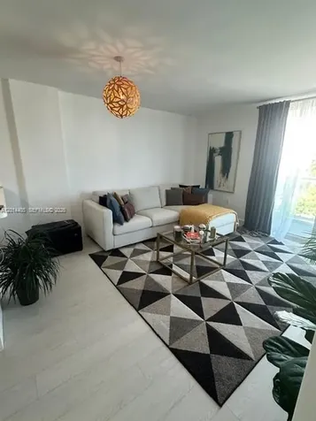 1035 West Avenue Miami Beach FL 33139