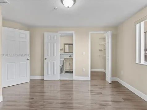 9 E 4th Street Hialeah FL 33010