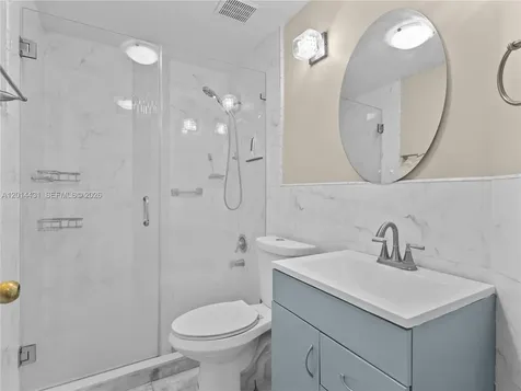 9 E 4th Street Hialeah FL 33010