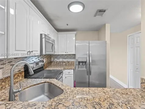 9 E 4th Street Hialeah FL 33010